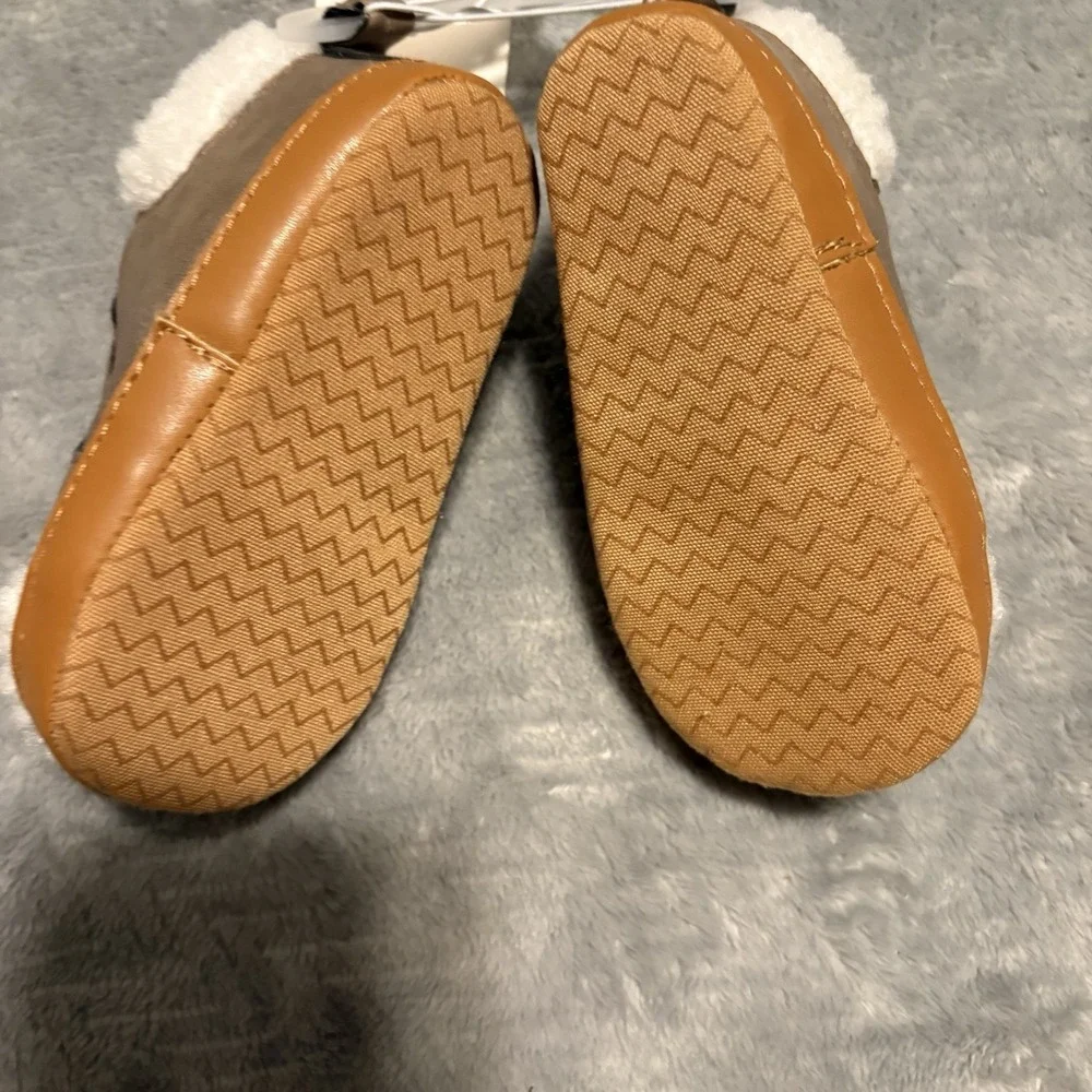 Target Sz 9-12M Toddler's Gray/Brown Fleece Shoe Booties